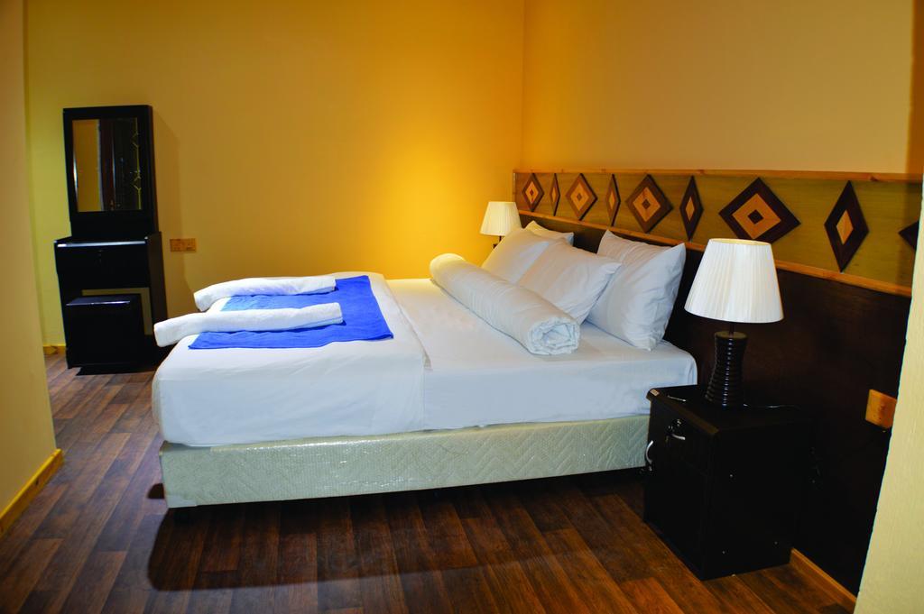 Siesta Beach Hotel Maafushi Exterior foto
